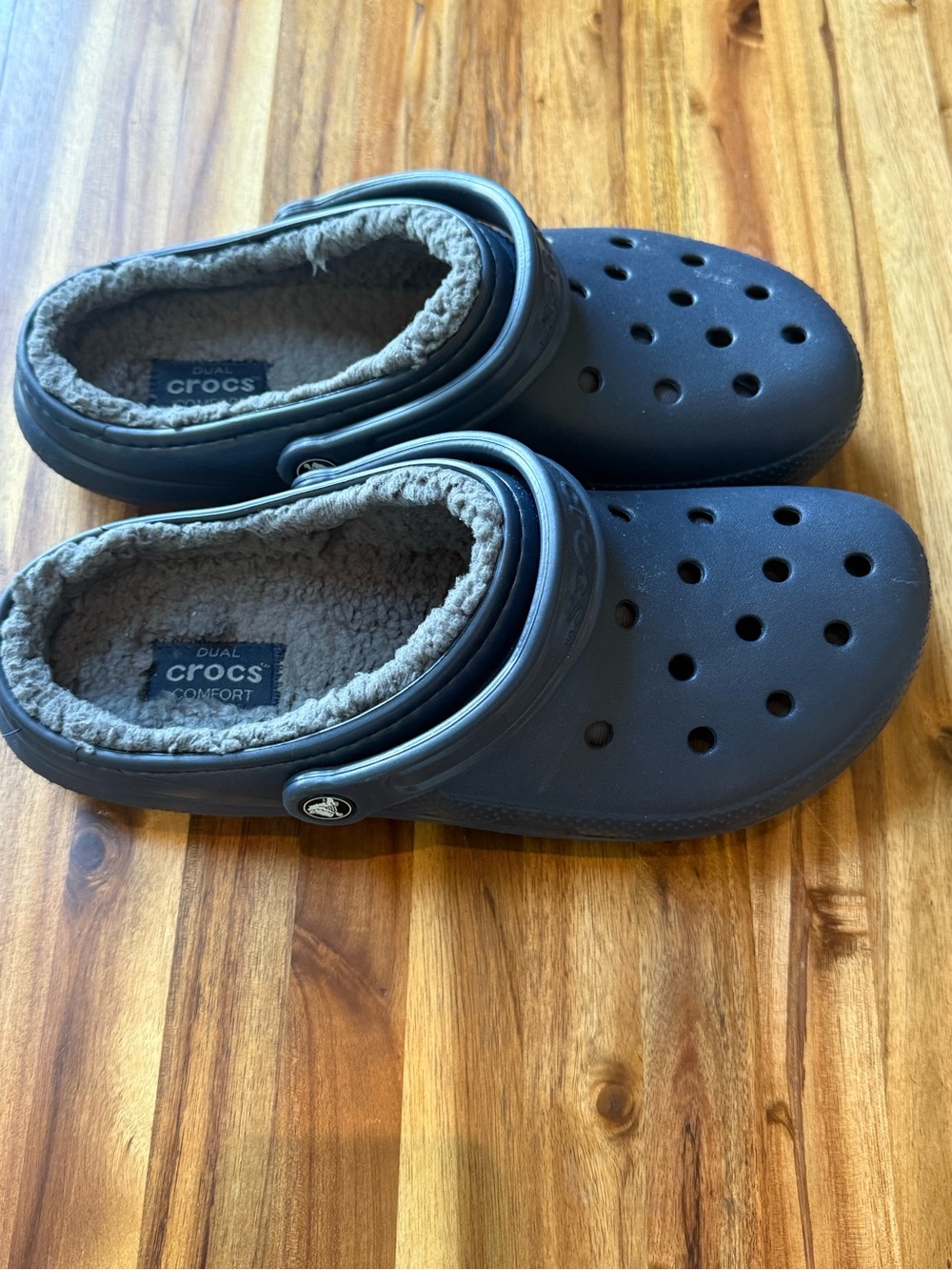 CROCS Navy Blue Slip-On Fuzz-Lined Clog